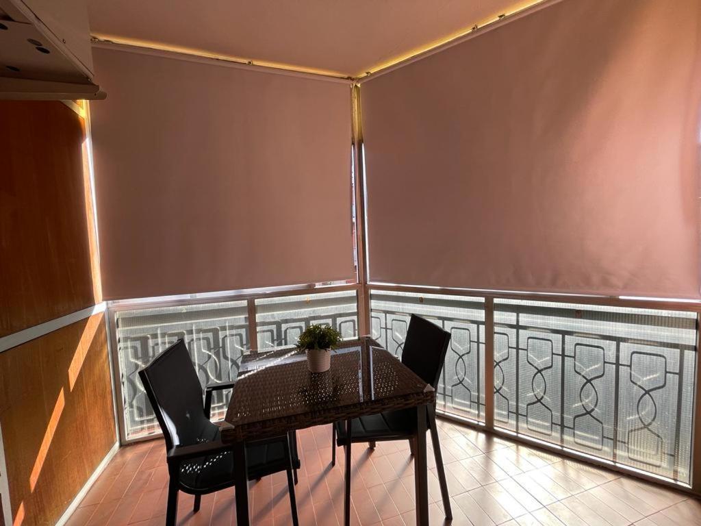 Rooms Viladomat Barcelona Exteriör bild